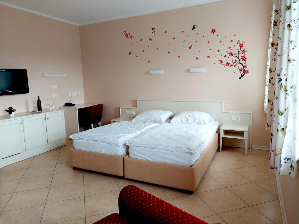 Hotel Kozana Доброво Экстерьер фото