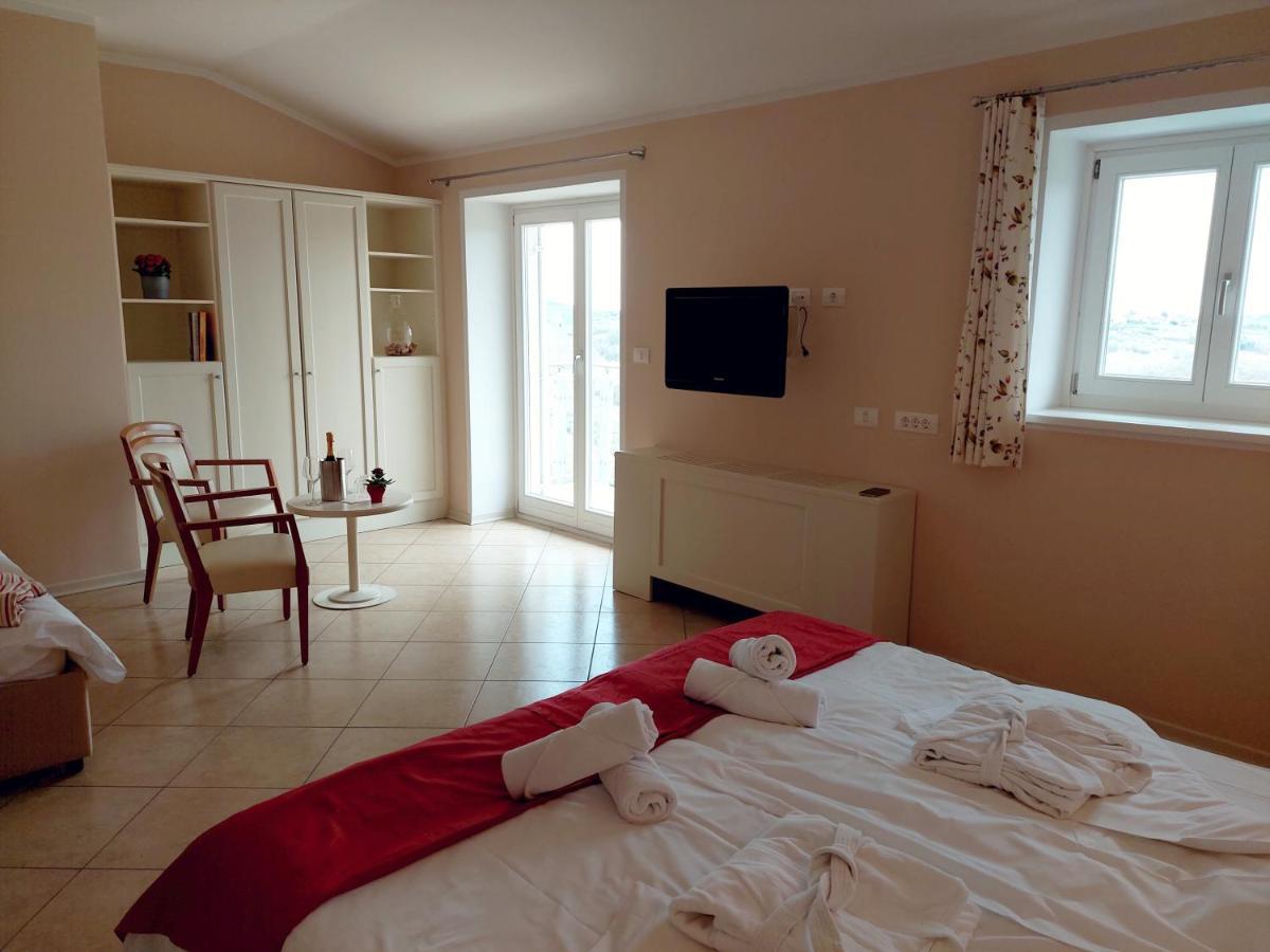 Hotel Kozana Доброво Экстерьер фото