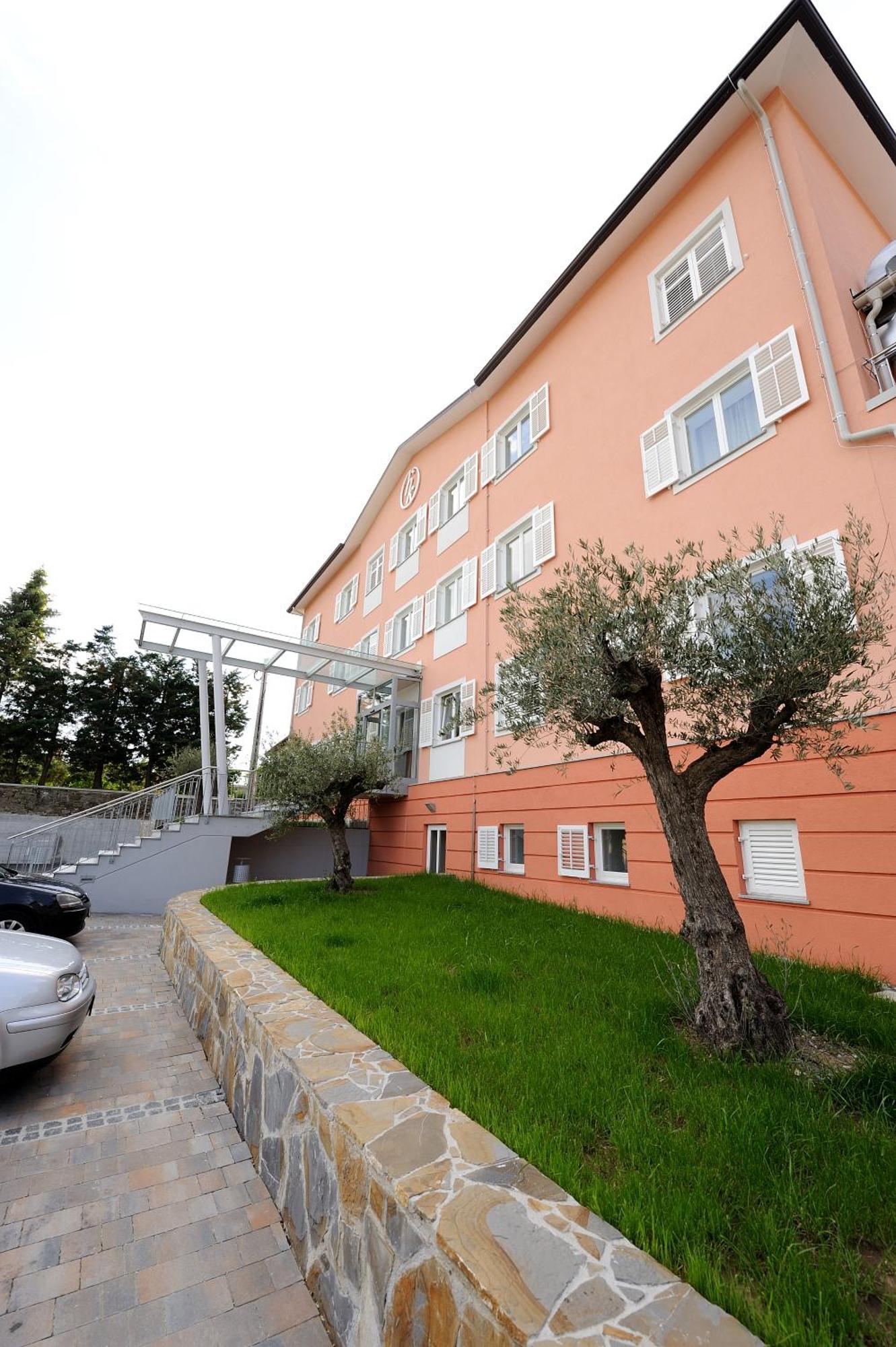Hotel Kozana Доброво Экстерьер фото